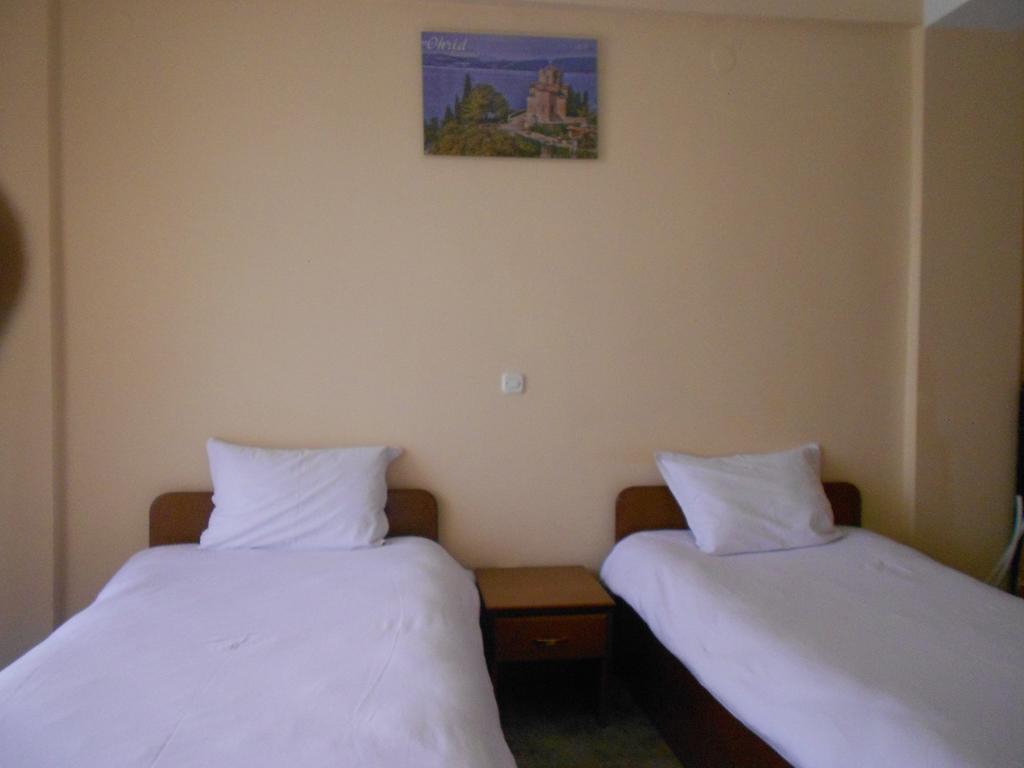Montenegrin Inn Охрид Екстериор снимка